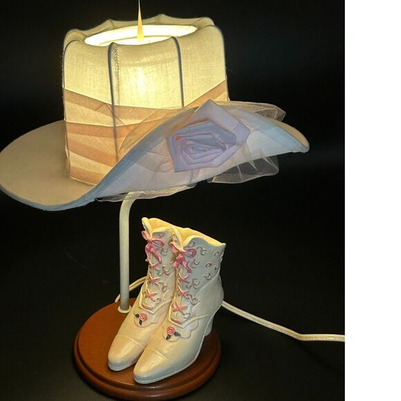 Collections Etc., Pink Vintage Victorian Ladies Boots & Hat Night Light Lamp - Picture 2 of 14